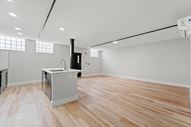 Cocina + Sala 2 - 435 Ann St