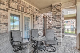 Building Photo - 6915 Moreleigh Branch Dr