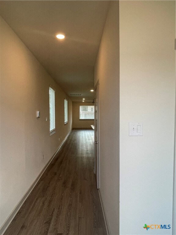 Foto del edificio - 325 New Hampton Wy