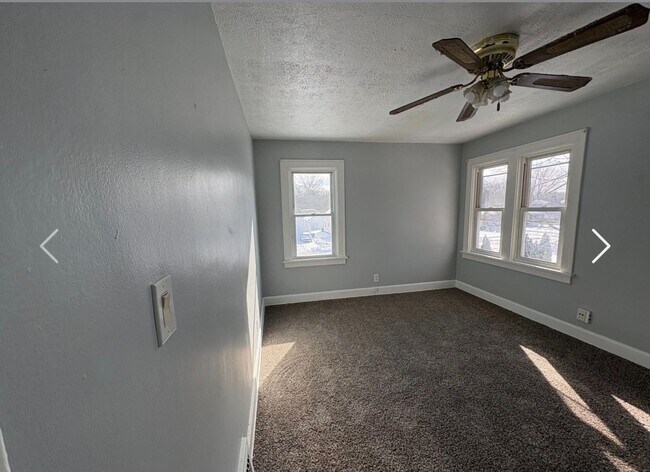 Foto del edificio - 15419 Woodbrook Ave