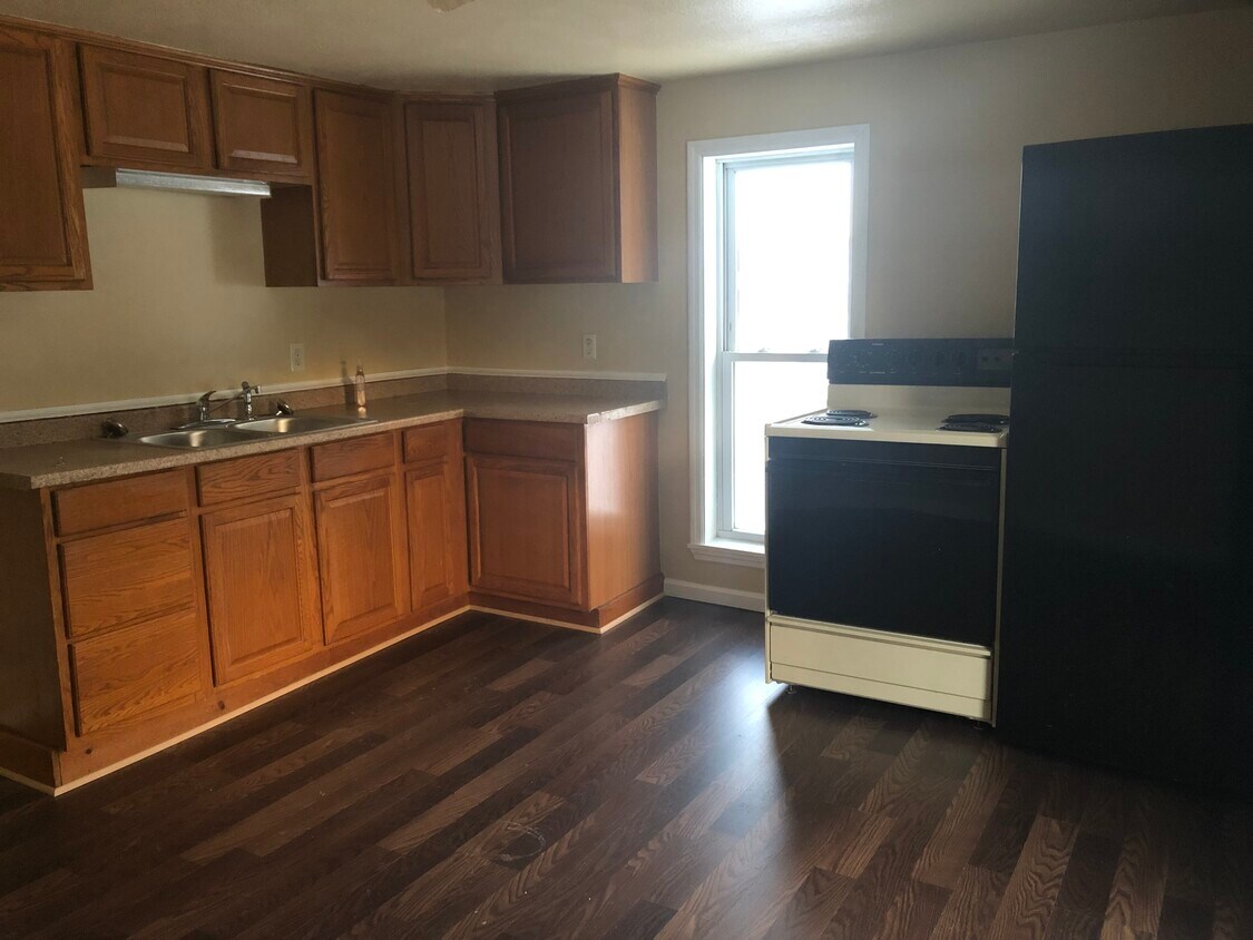 Foto principal - 3850 Boardman St