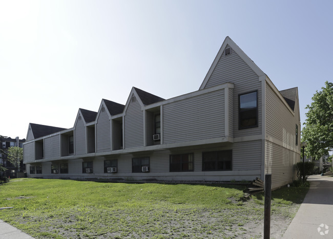 Building Photo - Madison Apartments