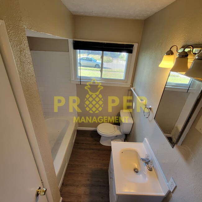 Foto del edificio - 3 Bed 1 Bath Ranch in Dayton, Ohio