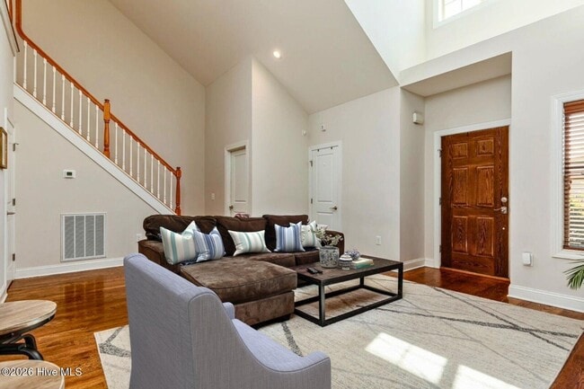 Foto del edificio - 22 Cypress Cir