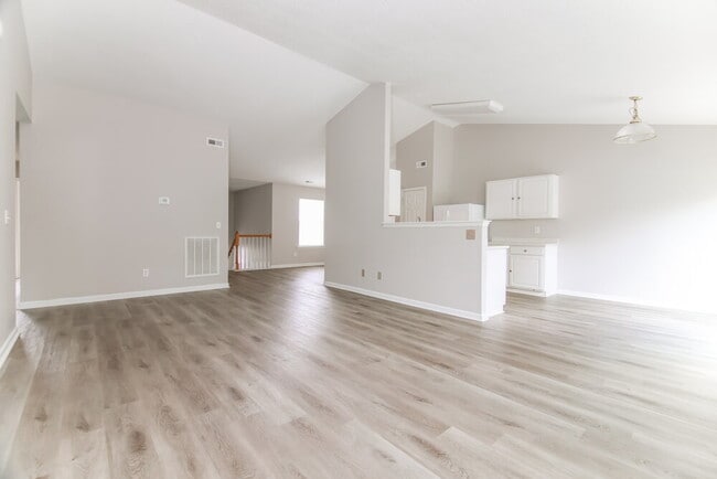 Building Photo - 4812 Jelynn St