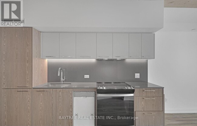 Building Photo - 45 Baseball Pl
