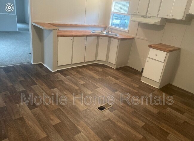 Foto del edificio - 101 Hidden Acres Ln