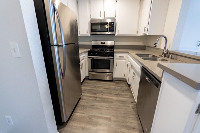 Interior Photo - 4378 Sepulveda Blvd