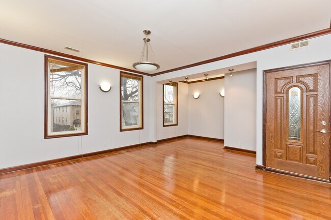 Foto del edificio - 3441 N Keating Ave