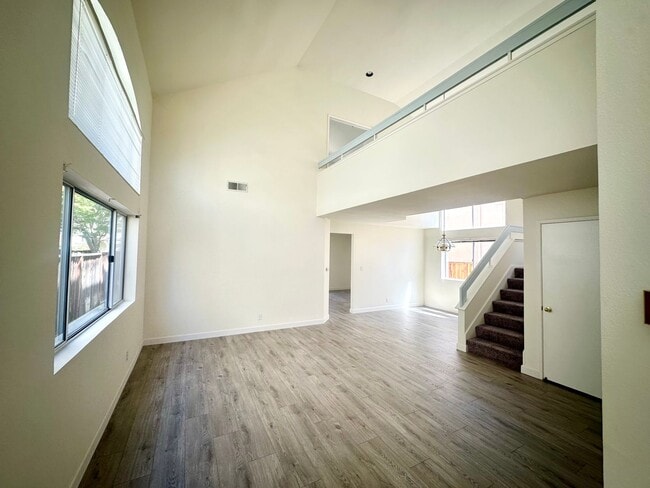 Building Photo - Beautifully Updated 3 Bedroom in Milpitas!