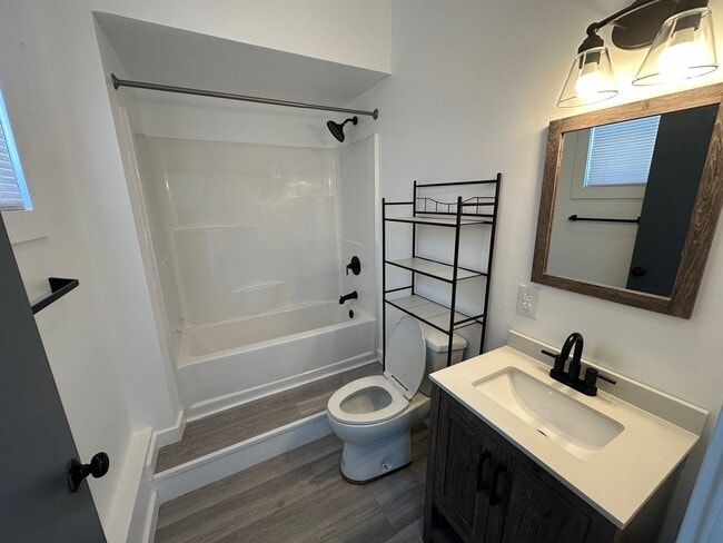 Building Photo - 5836 East Lane - Single Family ready for move in!