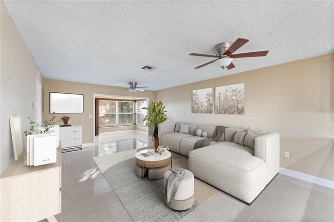 Foto del edificio - 2928 Bancroft Cir E