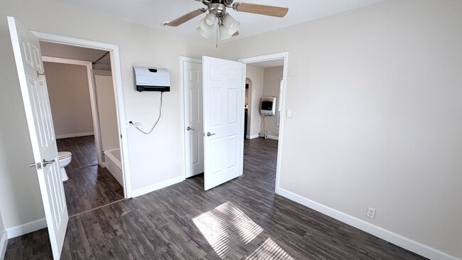 Foto del edificio - 608 Ravenswood Dr