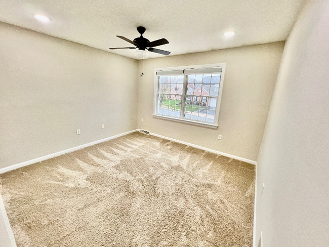 Building Photo - 24 Pennridge Ave