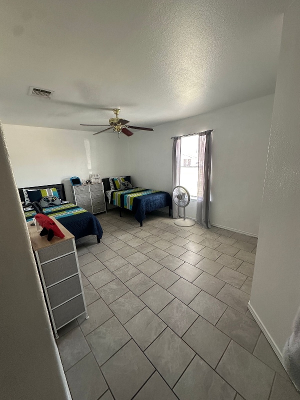 Building Photo - 7643 Oak Chase