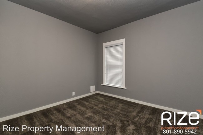 Building Photo - 4 br, 1 bath House - 2765 Gramercy Ave