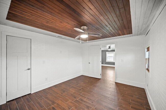Foto del edificio - 24663 Chestnut St