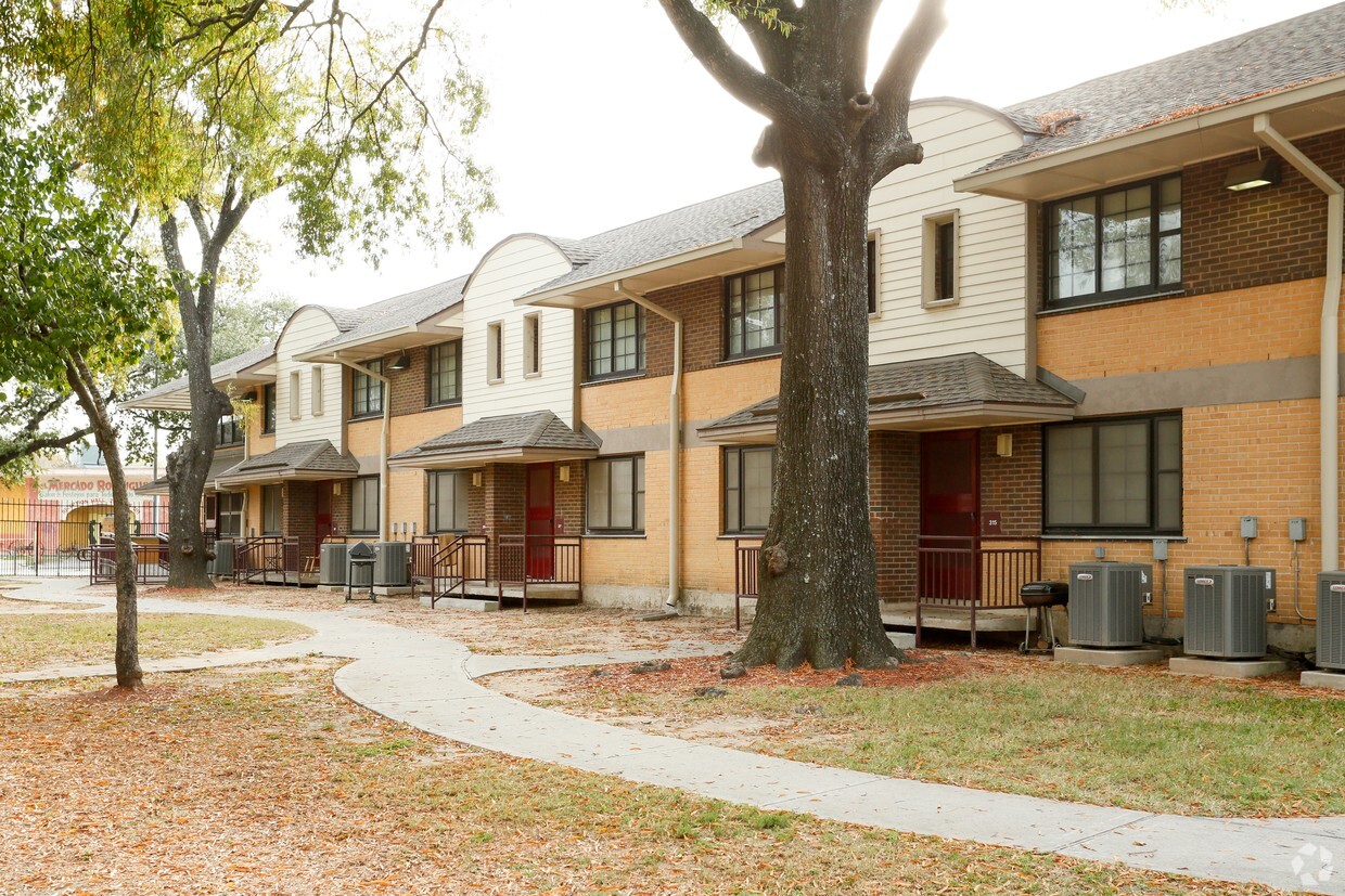 Foto del edificio - Irvington Village