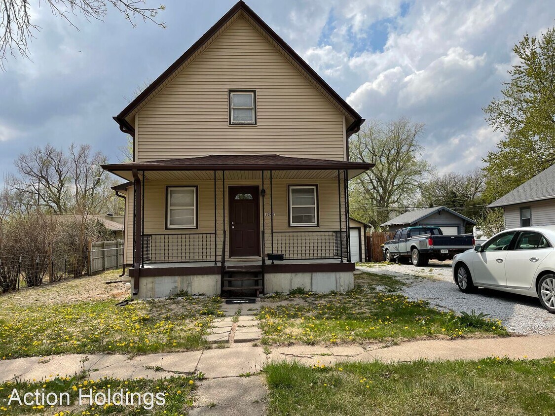 4 br, 3 bath House 1207 N Lexington Ave House Rental in Hastings