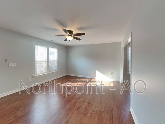 Building Photo - 400 Allison Cir