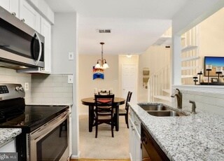 Foto del edificio - 13008 Shadyside Ln