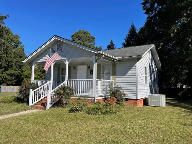 Building Photo - 2 BED, 1 BATH HOME LOCATED IN TROY