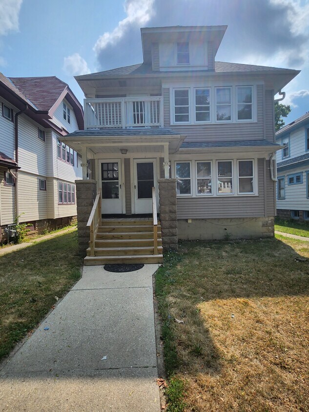 Foto del edificio - 2862 N 48th St