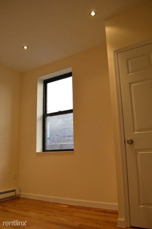 Building Photo - 2 br, 1 bath Apartment - 935 Amsterdam Ave