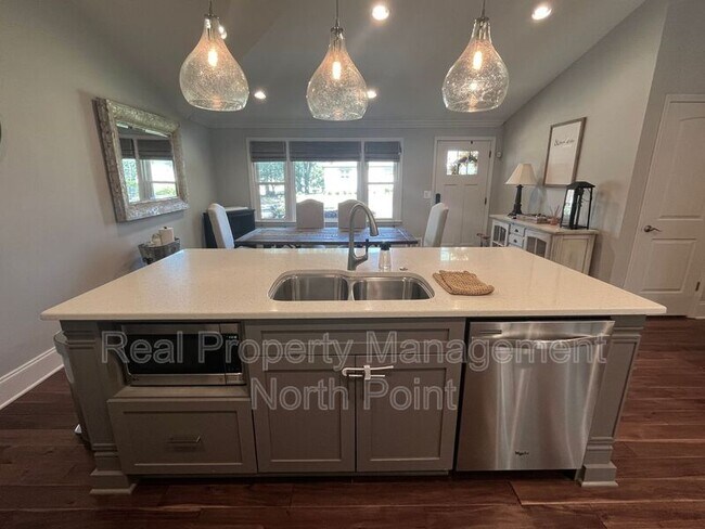 Foto del edificio - 151 Upshaw Dr