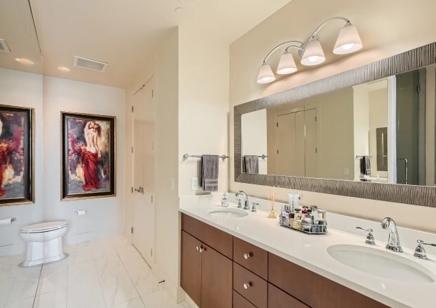 Building Photo - 610 E Market-185.1