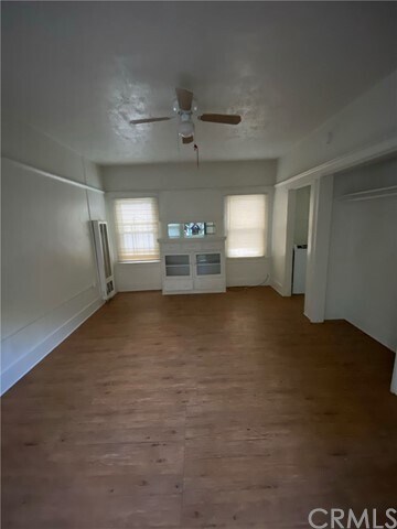 Building Photo - 942 2nd St