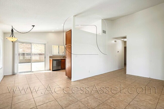 Foto del edificio - 15731 Laguna Ave