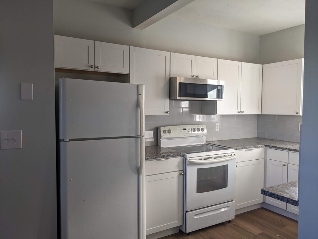 Foto principal - 17 Hutchinson Ct