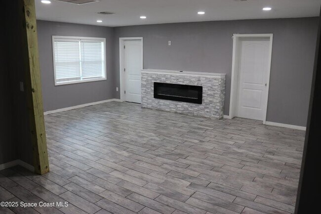 Foto del edificio - 491 Seacrest Ave