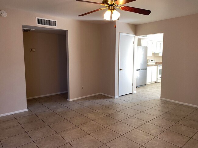 Foto del edificio - I-10 and Baseline, 3 bed, 2 bath, Patio home Fridge Included