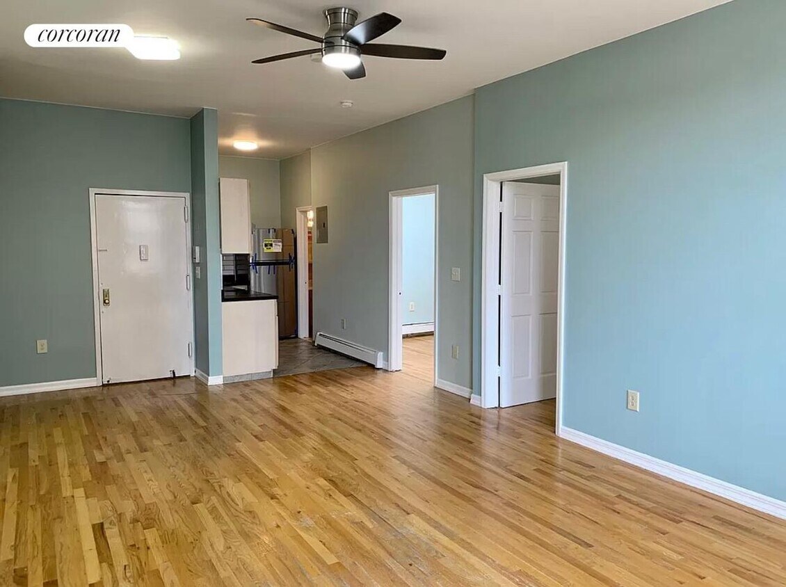 Primary Photo - 452 5th Ave