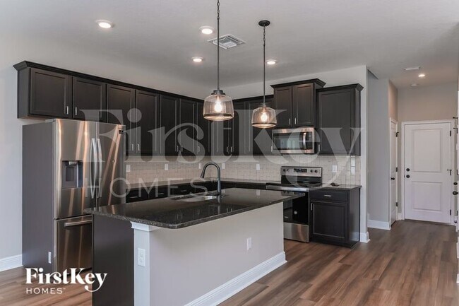 Foto del edificio - 4323 Reisswood Lp