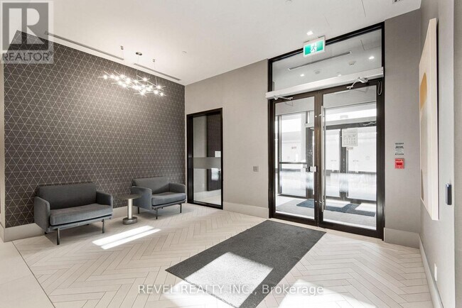 Photo du bâtiment - 2550-2550 Simcoe St N