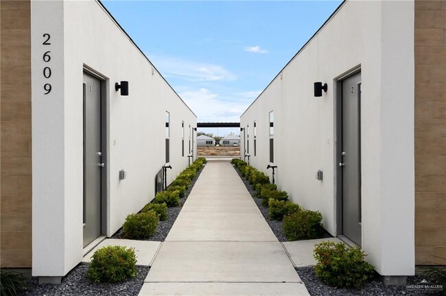 Building Photo - 18 Mile 6 Rd N