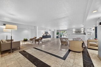 Building Photo - 1025 S Shepherd Dr