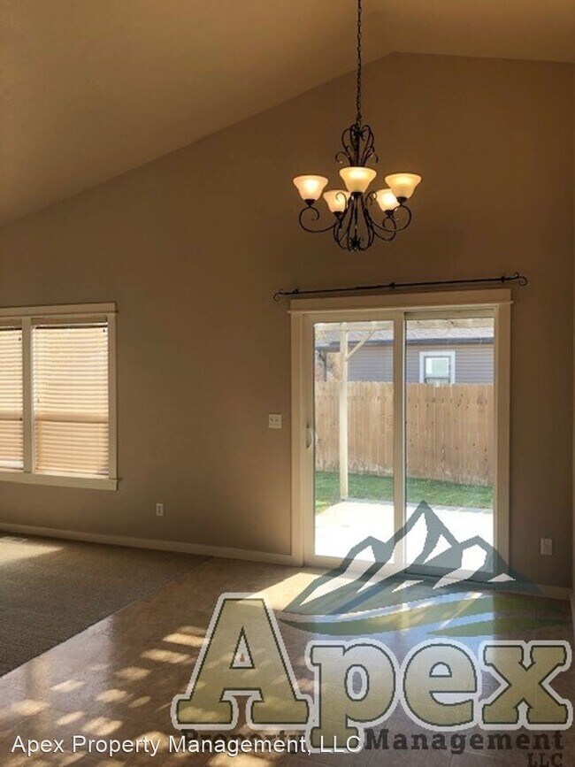 Foto del edificio - 3 br, 2 bath House - 11409 W. Silverview St.