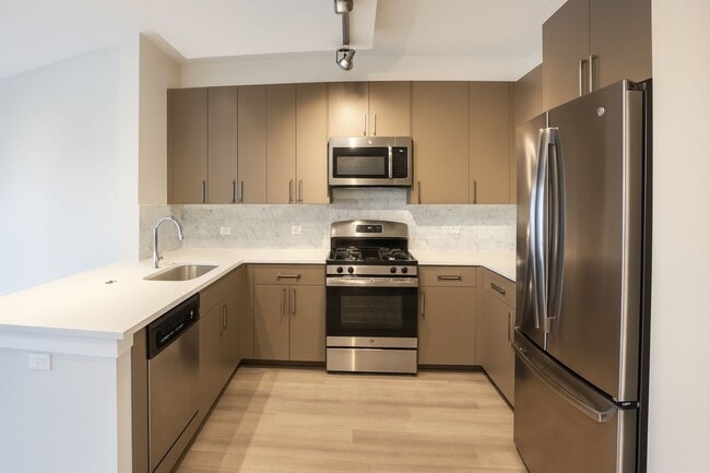 Foto del edificio - 1554 N Talman Ave