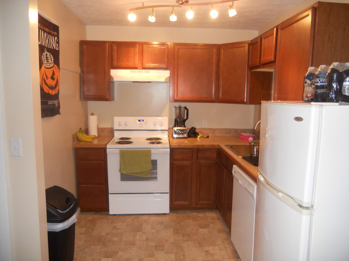 Primary Photo - 136 N Mantua St