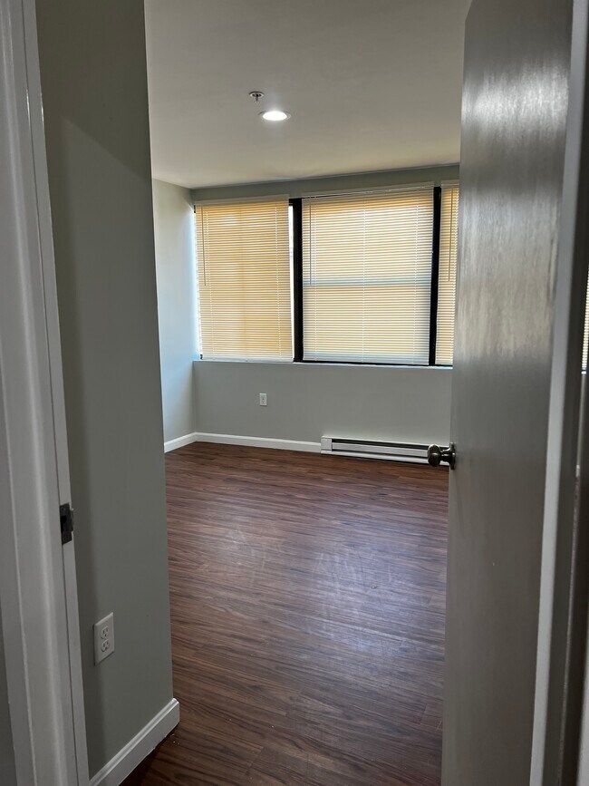 Bedroom - 170 Union St