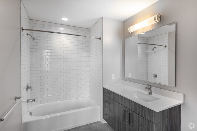 1BR, 1BA - 780SF - Bathroom - Winchester Lofts