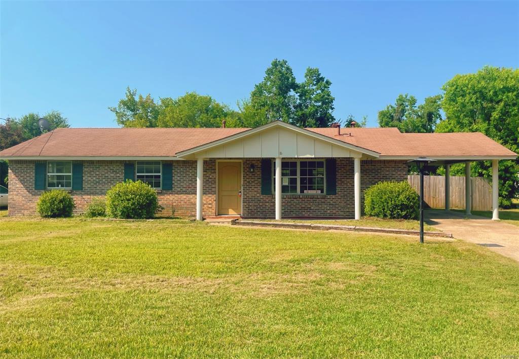 Foto principal - 106 Country Club Dr