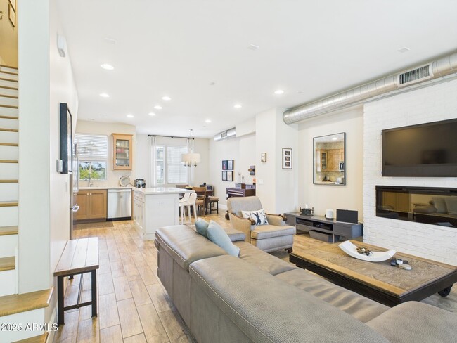 Foto del edificio - 4816 N Woodmere Fairway