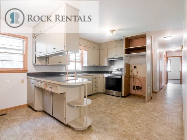 Foto del edificio - 4 Bed 2 Bath in Arlington