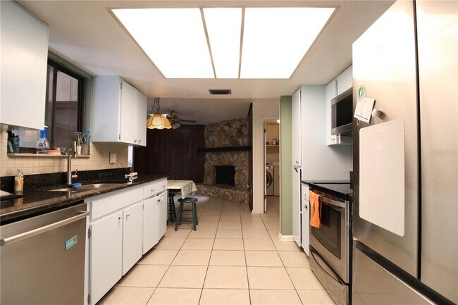 Foto del edificio - 1624 SW 77th Terrace