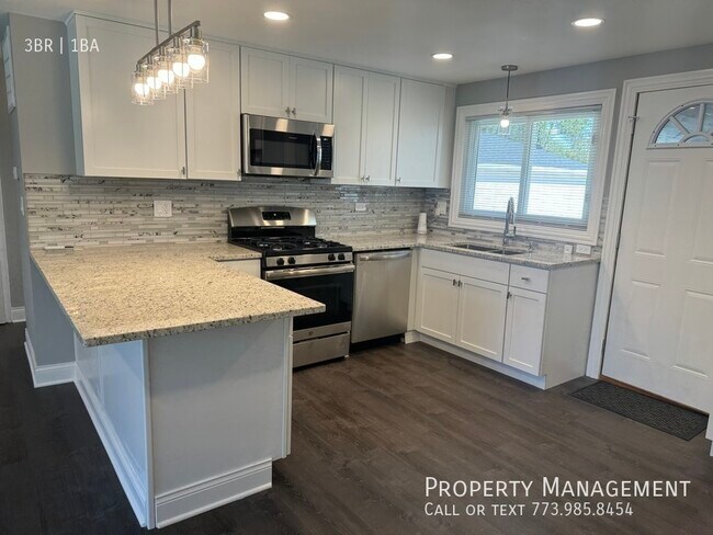 Building Photo - Midlothian Area Completely Updated Ranch H...